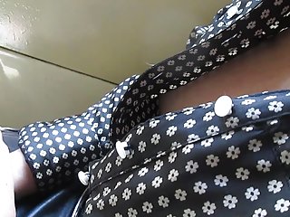 Video porno berminyak untuk menyentuh payudaranya, kereta api video porno pemerkosaan online