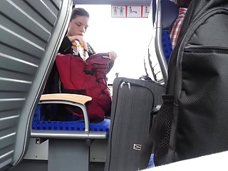 Kompilasi bintang porno berkedip gadis cantik dengan jaket gelap 1